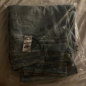 Old Navy High Waisted Wow Flare Jeans for Women. Size 12 Long
